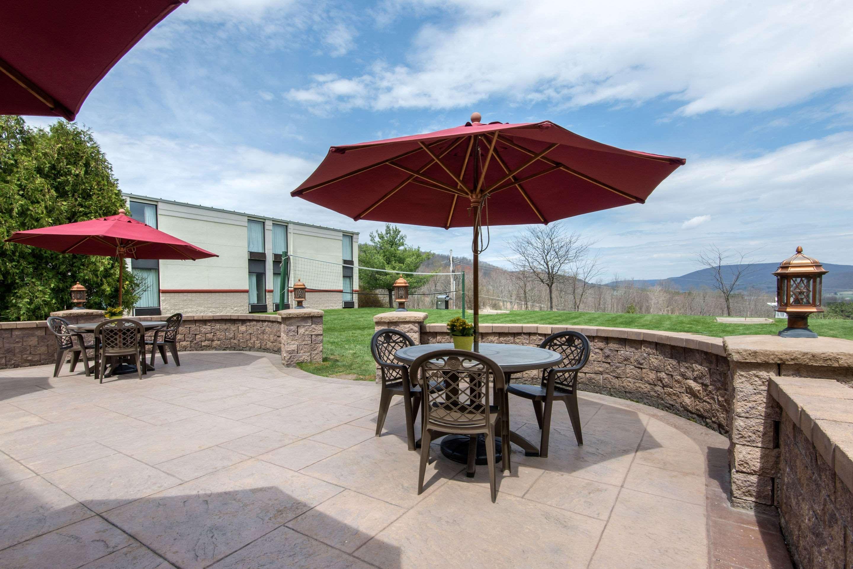 Quality Inn & Suites Mansfield Exterior foto